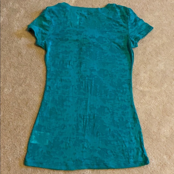 Guess BurnOut T-Shirt - Picture 6 of 6